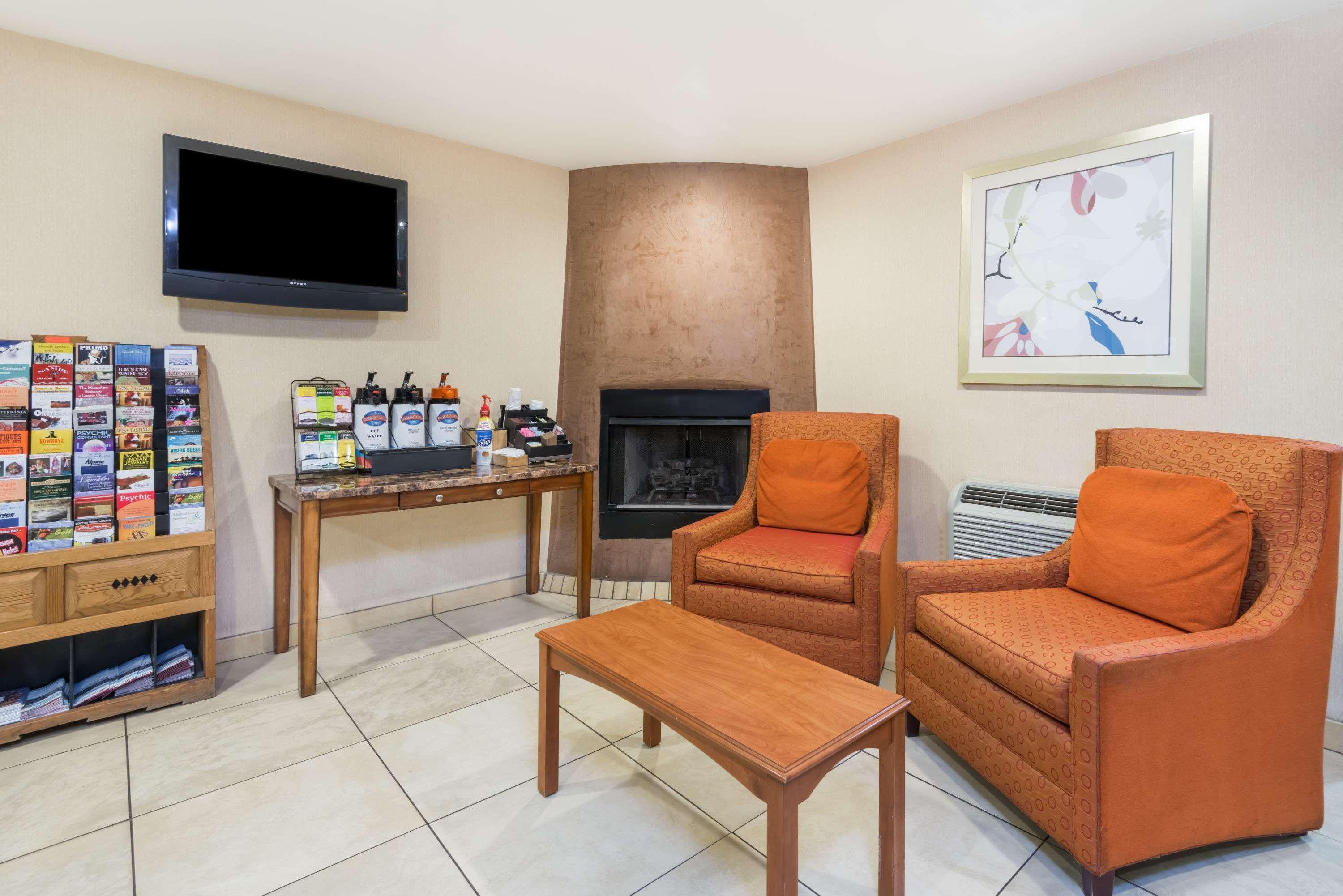 Baymont By Wyndham Santa Fe Hotel Eksteriør billede